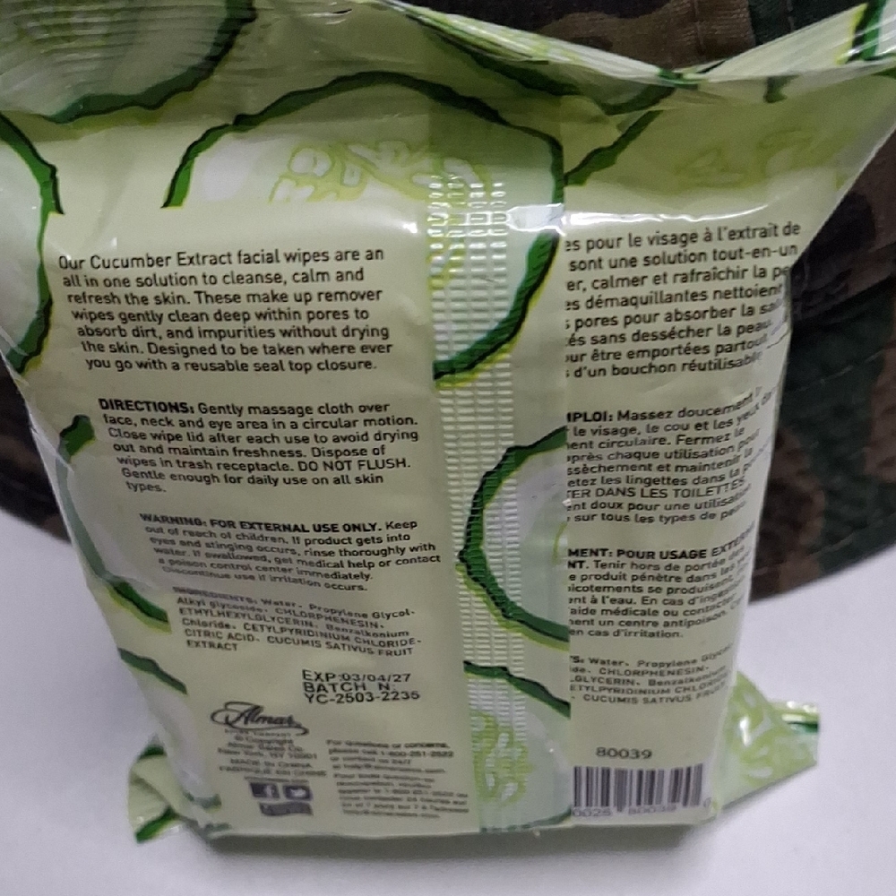 Embrace Your Face Makeup Removing Facial Wipes - Green - Picture 2 of 3